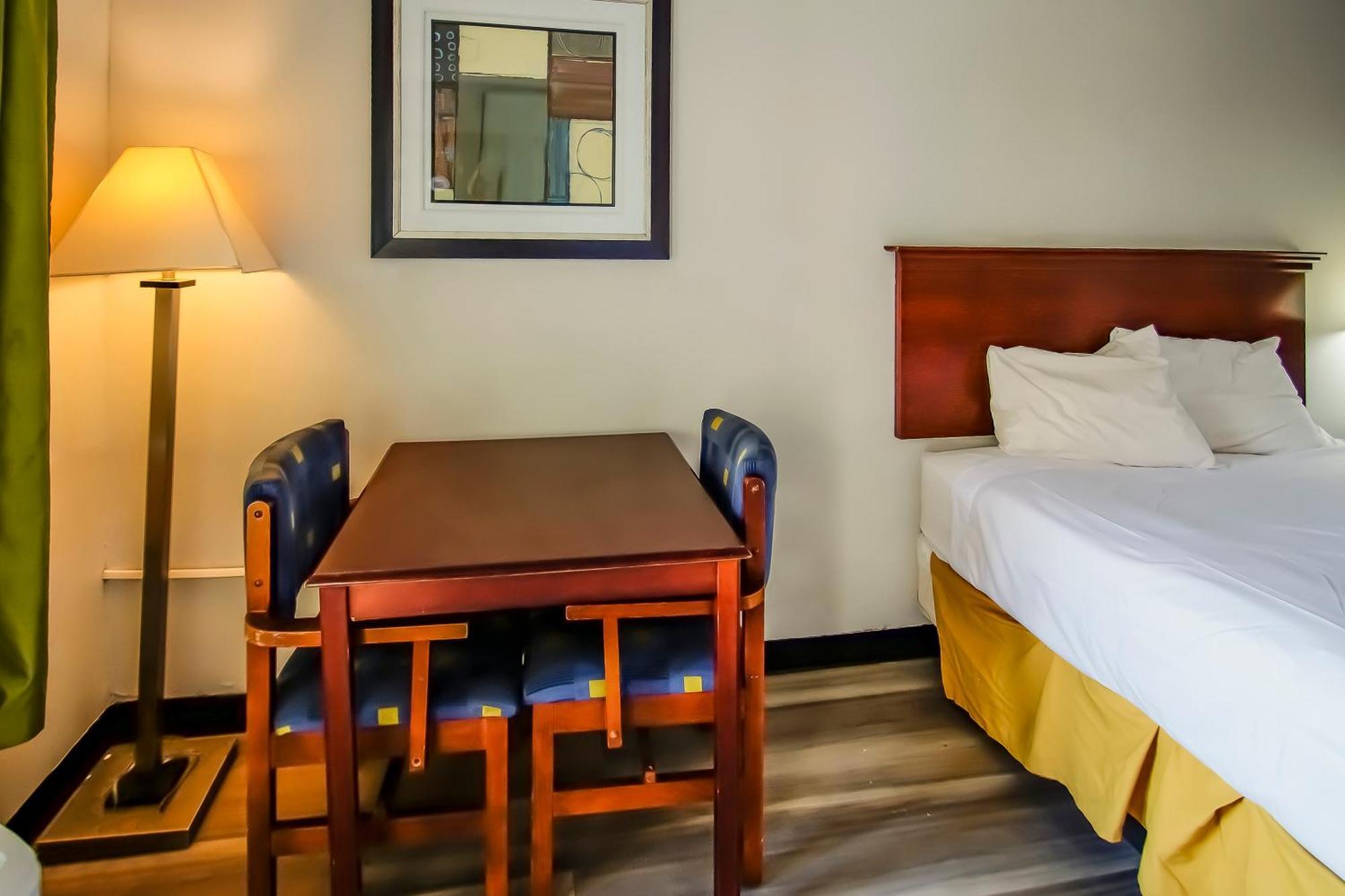 Hotel Cypress & Washington By Oyo