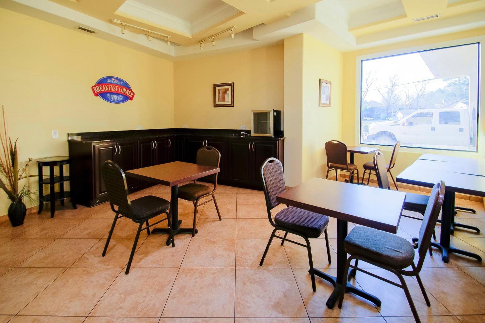 Cypress & Washington By Oyo Hotel 2*